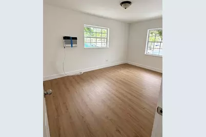 1880 SW 5th St, Miami, FL 33135 - Photo 7