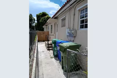 1880 SW 5th St, Miami, FL 33135 - Photo 15