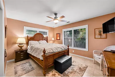 900 SE 13th Ct, Deerfield Beach, FL 33441 - Photo 17