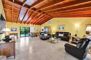 900 SE 13th Ct, Deerfield Beach, FL 33441 - Photo 5