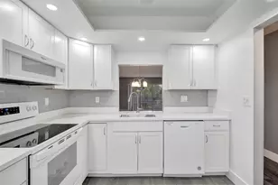 1541 S 0Cean Blvd Unit, Lauderdale by the Sea, FL 33062 - Photo 11