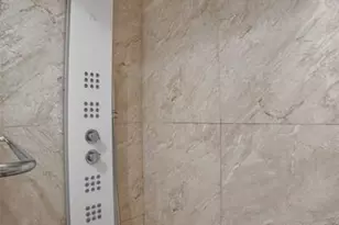 942 NE 199th St, Miami, FL 33179 - Photo 5