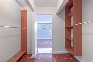 942 NE 199th St, Miami, FL 33179 - Photo 17