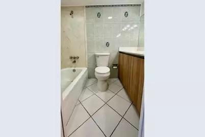 6080 NW 44th St, Unit #205, Lauderhill, FL 33319 - Photo 17