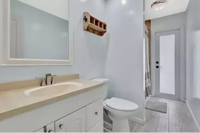 11831 NW 38th Pl, Sunrise, FL 33323 - Photo 11