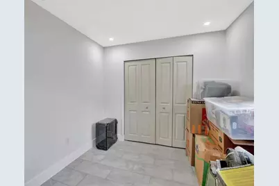 11831 NW 38th Pl, Sunrise, FL 33323 - Photo 13