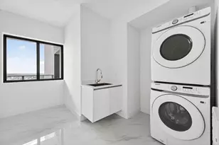 700 NE 24th St, Miami, FL 33137 - Photo 35