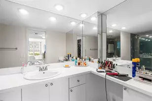 3800 Oaks Clubhouse Dr, Pompano Beach, FL 33069 - Photo 19