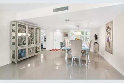 3800  Oaks Clubhouse Dr, Unit #110, Pompano Beach, FL 33069 - Photo 53