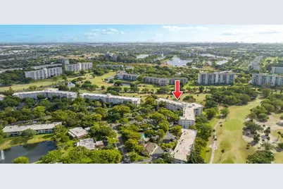 3800  Oaks Clubhouse Dr, Unit #110, Pompano Beach, FL 33069 - Photo 13