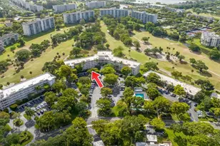 3800 Oaks Clubhouse Dr, Pompano Beach, FL 33069 - Photo 11