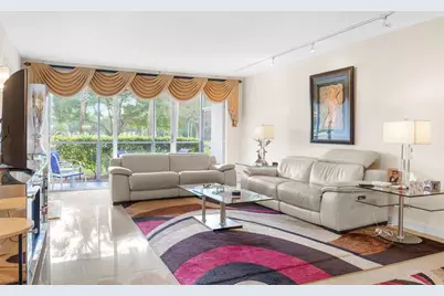 3800  Oaks Clubhouse Dr, Unit #110, Pompano Beach, FL 33069 - Photo 57