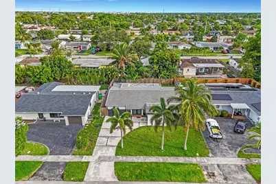 8380 NW 26th Pl, Sunrise, FL 33322 - Photo 53