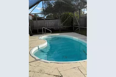 5067  Canal Cir E, Lake Worth, FL 33467 - Photo 11