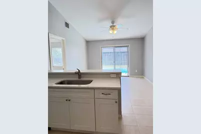 5067  Canal Cir E, Lake Worth, FL 33467 - Photo 37