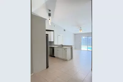 5067  Canal Cir E, Lake Worth, FL 33467 - Photo 33