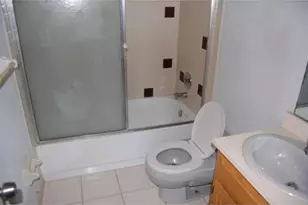 901 SW 78th Ave, North Lauderdale, FL 33068 - Photo 5