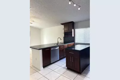 10400 SW 24th Ct, Miramar, FL 33025 - Photo 7