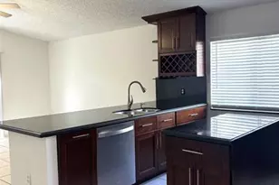 10400 SW 24th Ct, Miramar, FL 33025 - Photo 7