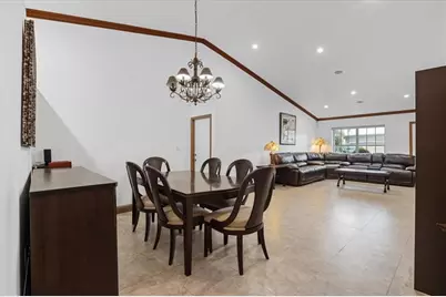 8994 NW 187th St, Hialeah, FL 33018 - Photo 5