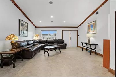 8994 NW 187th St, Hialeah, FL 33018 - Photo 3