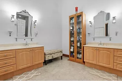 8994 NW 187th St, Hialeah, FL 33018 - Photo 11