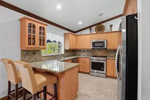 8994 NW 187th St, Hialeah, FL 33018 - Photo 9