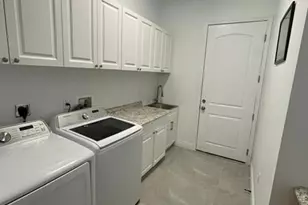 1711 SE Airoso Blvd, Port Saint Lucie, FL 34984 - Photo 17