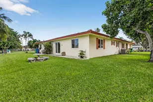 10071 NW 36th St, Coral Springs, FL 33065 - Photo 3