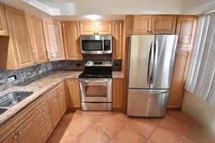 4301 Martinique Cir, Coconut Creek, FL 33066 - Photo 7