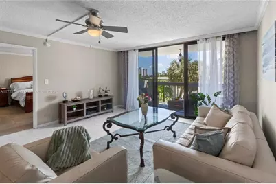 4800  Bayview Dr, Unit #402, Fort Lauderdale, FL 33308 - Photo 3