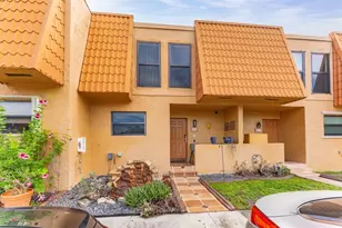 9119 Lime Tree Ln, Pembroke Pines, FL 33024 - Photo 1