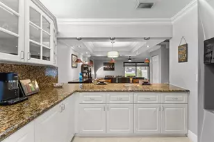 9119 Lime Tree Ln, Pembroke Pines, FL 33024 - Photo 3