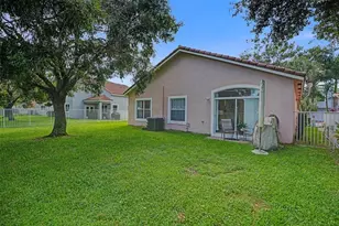 1885 NW 74th Way, Pembroke Pines, FL 33024 - Photo 3