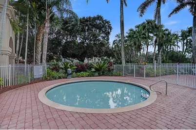 1885 NW 74th Way, Pembroke Pines, FL 33024 - Photo 47