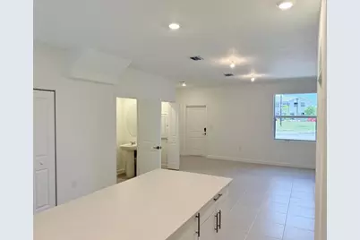 154 SE 10th Ct, Florida City, FL 33034 - Photo 3