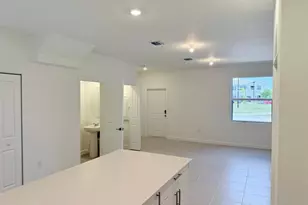 154 SE 10th Ct, Florida City, FL 33034 - Photo 3