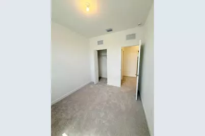 154 SE 10th Ct, Florida City, FL 33034 - Photo 9