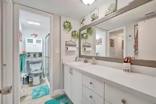 9480 Poinciana Pl, Davie, FL 33324 - Photo 31