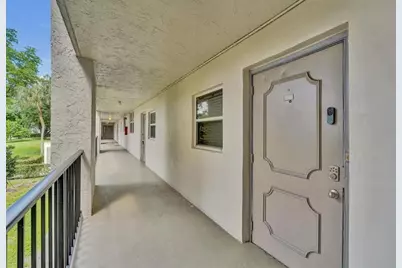 9480  Poinciana Pl, Unit #201, Davie, FL 33324 - Photo 3