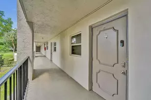 9480 Poinciana Pl, Davie, FL 33324 - Photo 3