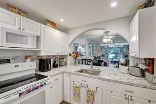 9480 Poinciana Pl, Davie, FL 33324 - Photo 9