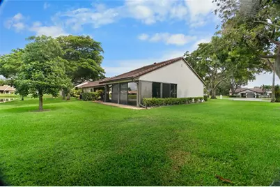 5667  Parkwalk Cir E, Unit #5667, Boynton Beach, FL 33472 - Photo 23