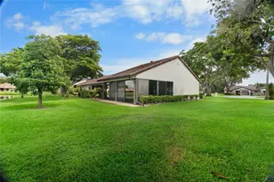 5667 Parkwalk Cir E, Boynton Beach, FL 33472 - Photo 23