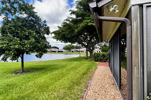 5667 Parkwalk Cir E, Boynton Beach, FL 33472 - Photo 3