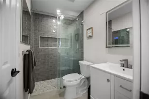 5667 Parkwalk Cir E, Boynton Beach, FL 33472 - Photo 19