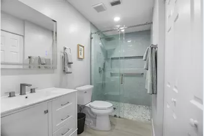 5667  Parkwalk Cir E, Unit #5667, Boynton Beach, FL 33472 - Photo 15