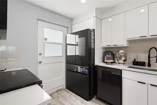 5500 NW 2nd Ave, Boca Raton, FL 33487 - Photo 9