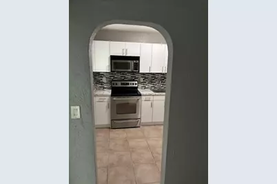 407 SE 3rd Ave, Unit #B, Hallandale Beach, FL 33009 - Photo 3