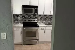 407 SE 3rd Ave, Hallandale Beach, FL 33009 - Photo 3